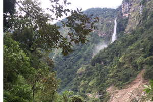 manaslu met tsum vallei